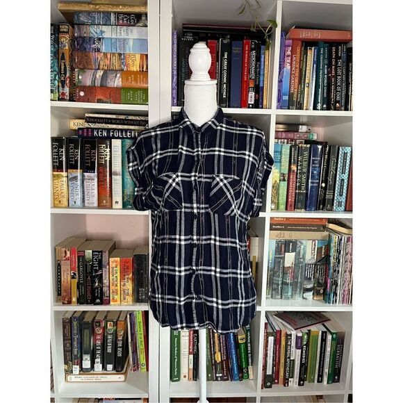 Beach Lunch Lounge Navy Blue White Plaid Cap Sleeve Button Front Shirt Medium - Picture 2 of 6